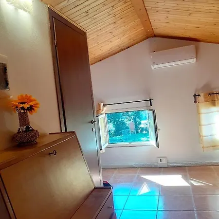 2 Bedrooms With Enclosed Garden And Wifi At Rio Διαμέρισμα Rio dellʼElba
