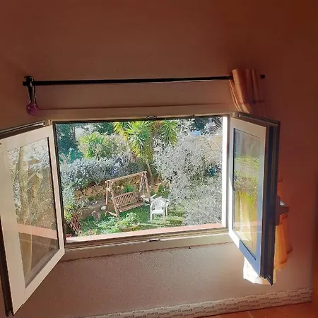 2 Bedrooms With Enclosed Garden And Wifi At Rio Διαμέρισμα